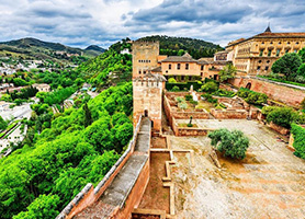 Alhambra Tour & Tickets: Palaces & Generalife Gardens